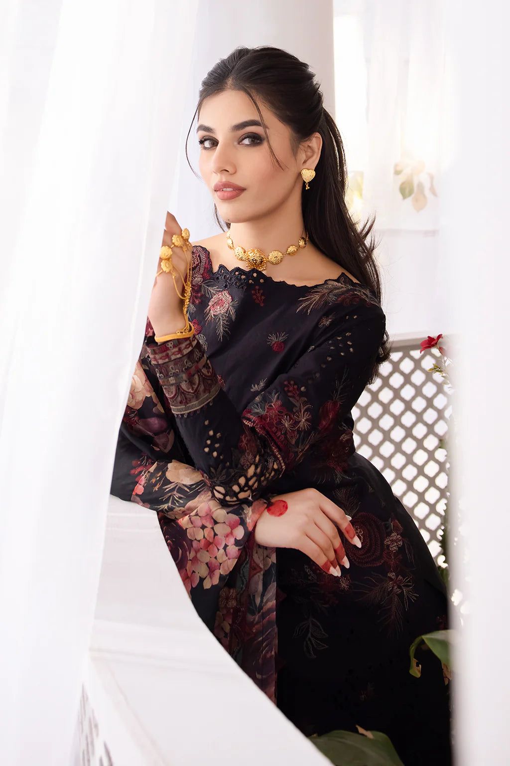 Iznik Chikankari Lawn Collection